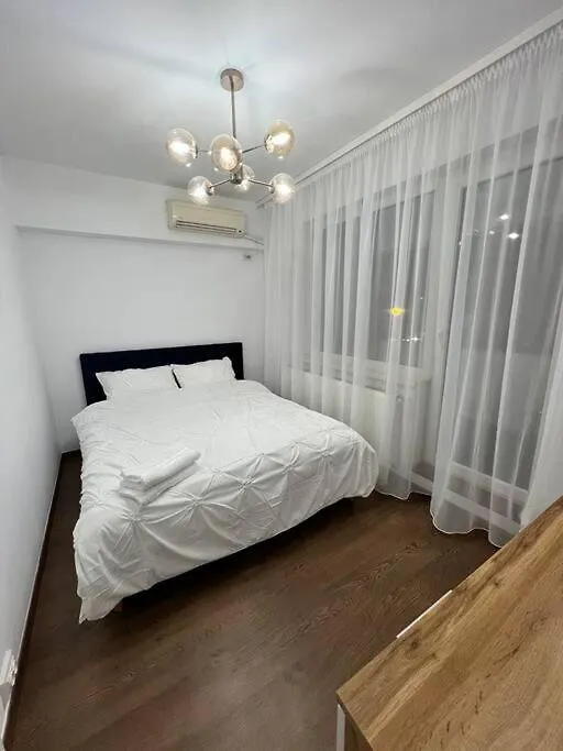 شقة Bucharest Central & Spacious 3Br 3Ba Family Apt