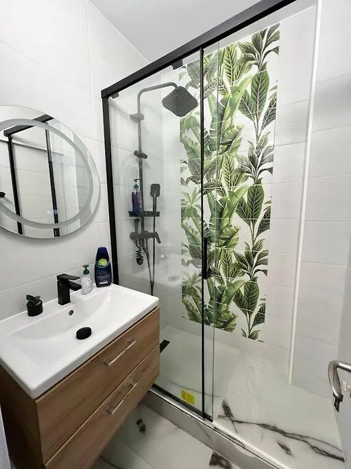 Bucharest Central & Spacious 3Br 3Ba Family Apt 0*,  رومانيا