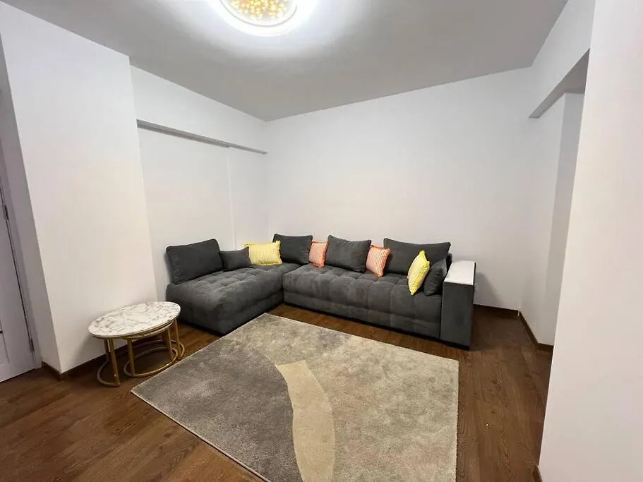 Bucharest Central & Spacious 3Br 3Ba Family Apt 0*,  رومانيا
